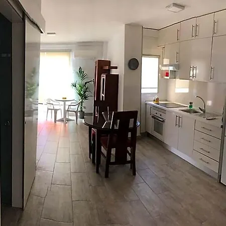 Tantulia Crissol 405 Apto 1 Hab فندق