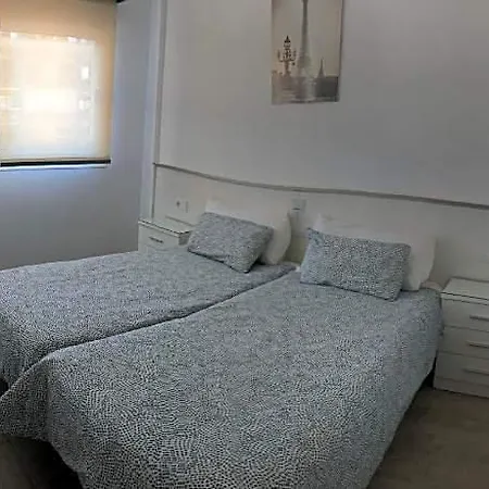 Tantulia Crissol 405 Apto 1 Hab 4*